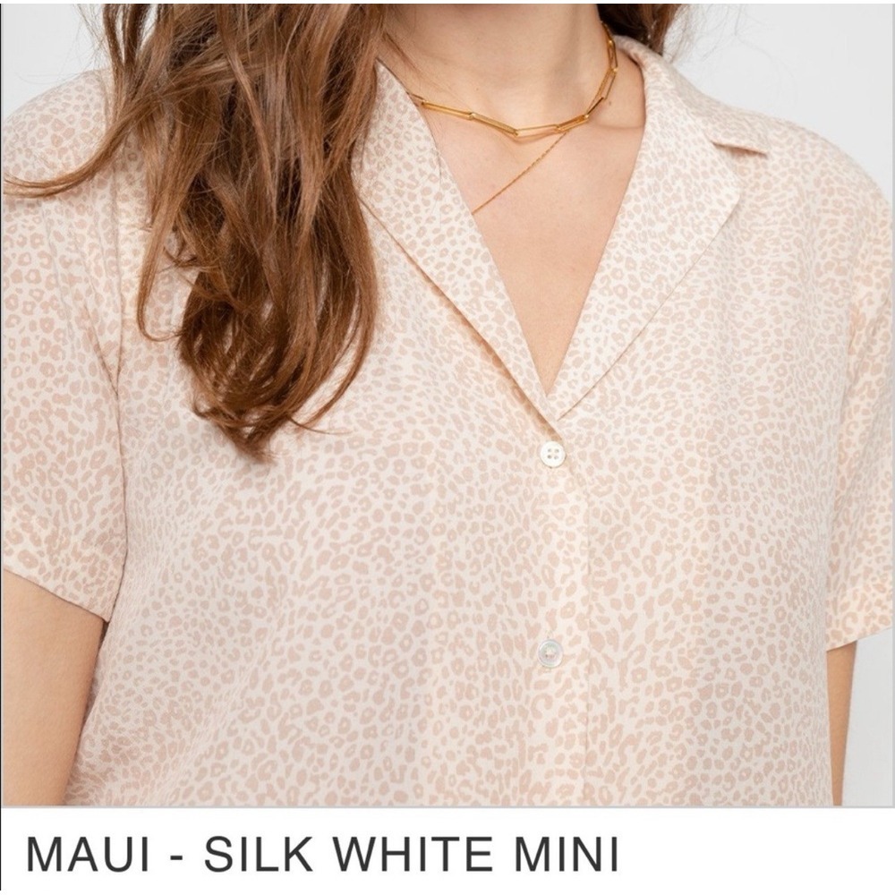 Rails Maui White Mini Cheetah Top Silk Short Sleeve Button Down Shirt Size XS